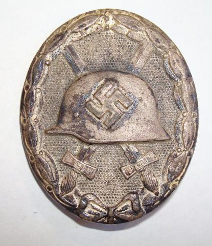 WWII SILVER WOUND BADGE