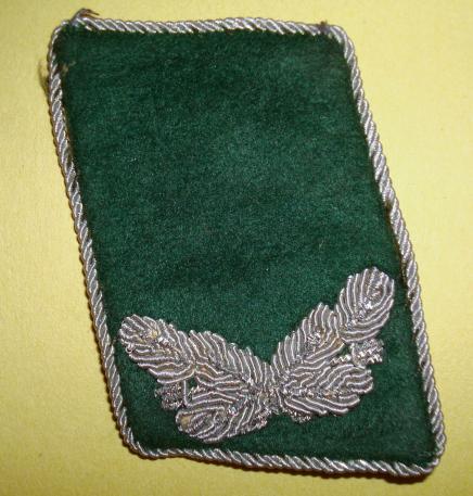 WWII LW ADMINISTRATIVE OFFICIAL'S COLLAR TAB