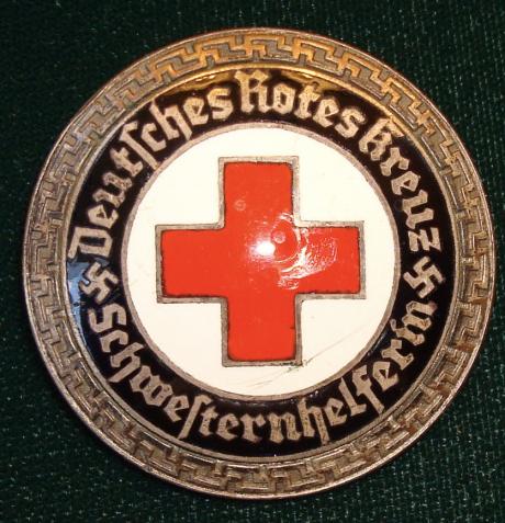 WWII GERMAN DRK SENIOR HELPER'S ACTIVE SERVICE BROOCH