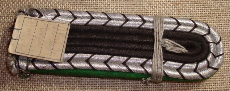 WWII GERMAN SCHUTZPOLIZEI DES REICHS OBERWACHTMEISTER'S SHOULDER BOARDS