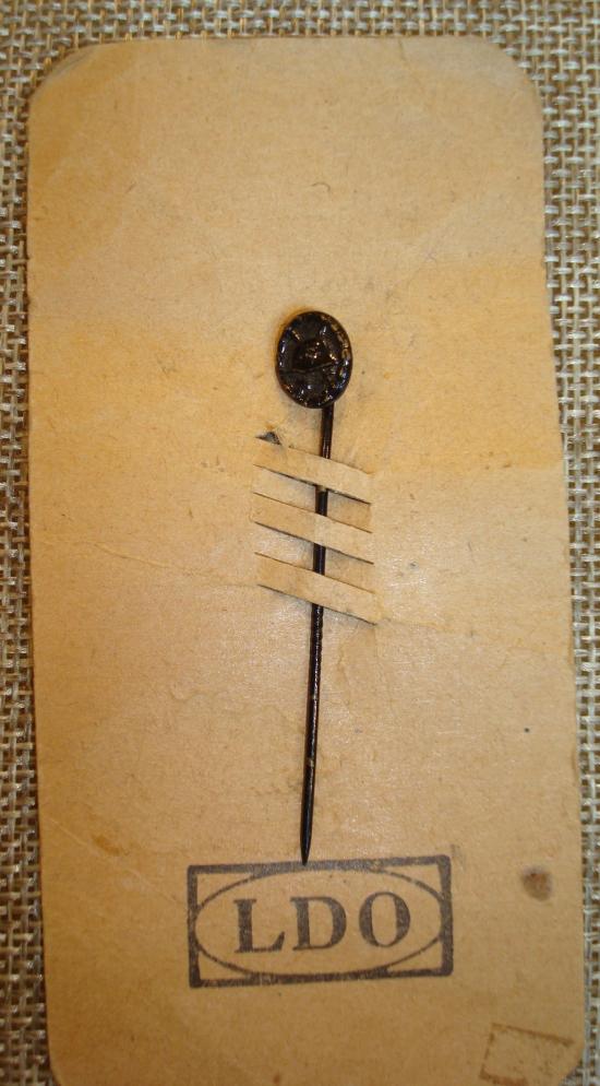 WWII GERMAN BLACK WOUND BADGE, 1939 LAPEL PIN with CARD