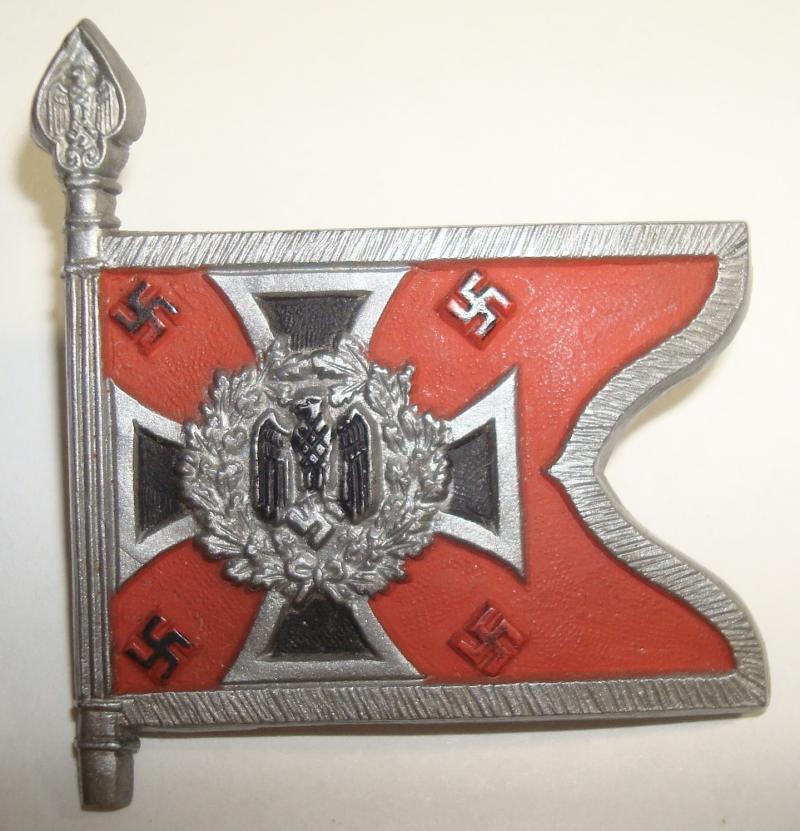 WWII GERMAN ARTILLERY FLAG TINNIE