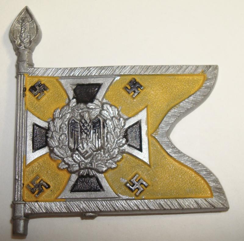 WWII GERMAN CALVARY FLAG TINNIE
