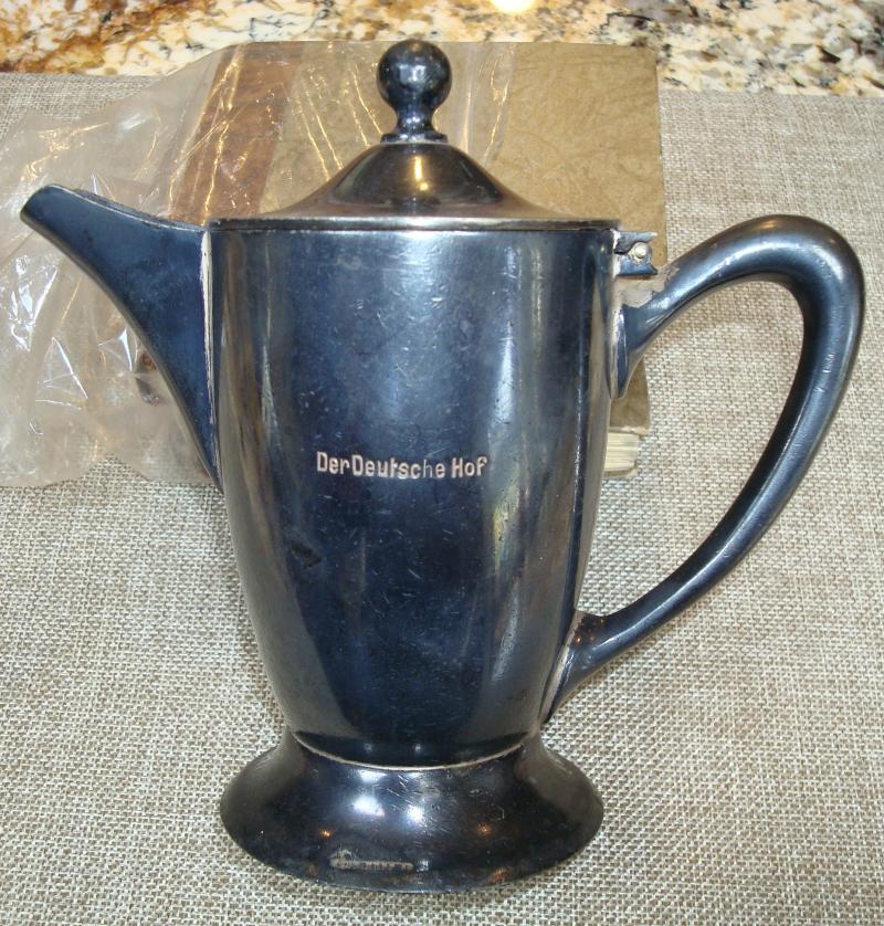 WWII GERMAN TEA POT FROM DER DEUTSCHE HOF