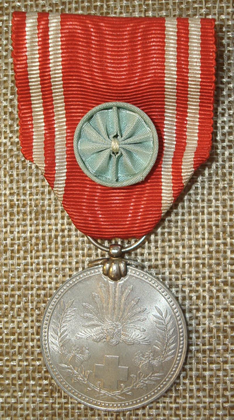 WWII JAPANESE REDCROSS MEDAL