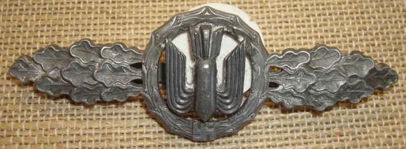 WWII GERMAN  HEAVY, MEDIUM & DIVE BOMBERS SQUADRON CLASP, IN SILVER