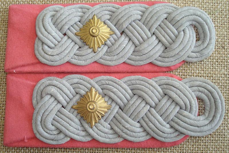 WWII GERMAN PANZER OBERSTLEUTNANT'S SHOULDER BOARDS