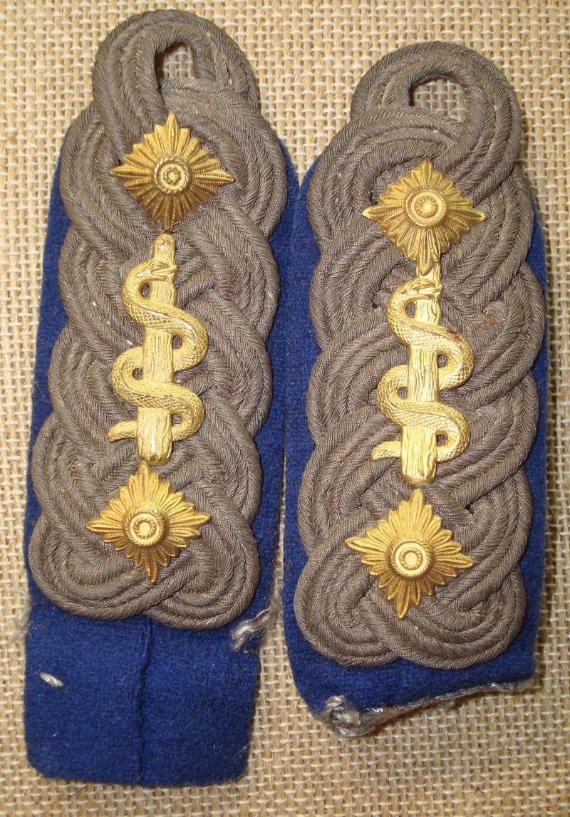 WWII GERMAN MEDICAL OBERSTLEUTNANT'S SHOULDER BOARD